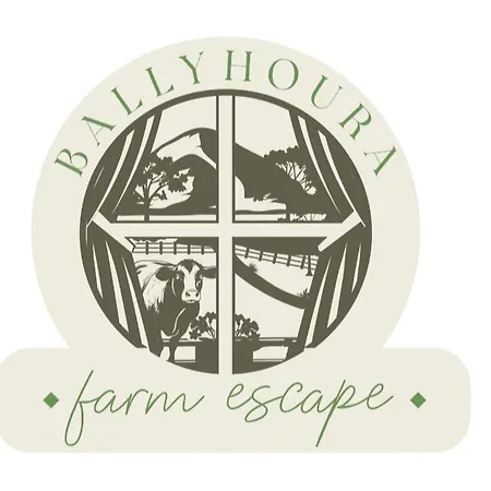 Kwatera prywatna Ballyhoura Farm Escape Experience With Alpacas & Fairy Forest