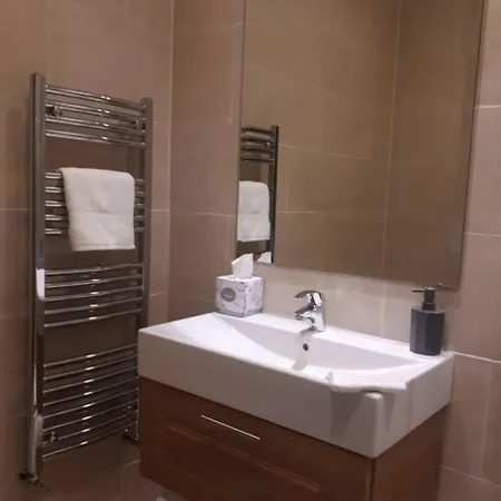 民宿 Ballyhoura Farm Escape Experience With Alpacas & Fairy Forest Ballyorgan